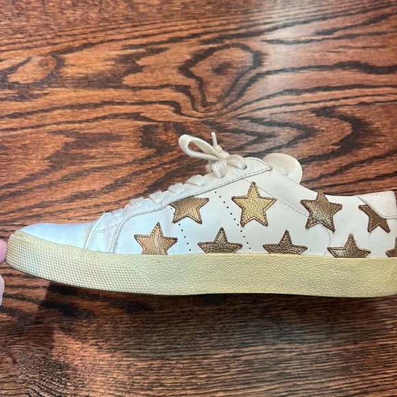 YSL Designer Sneakers, Gold Star Appliqué Court White Sneakers, Size 39 (75) - Picture 5 of 16